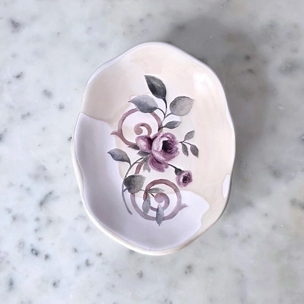Croscill Chambord Cassis Amethyst Floral Cermc Soap Dish Rose Scalloped Pedestal
